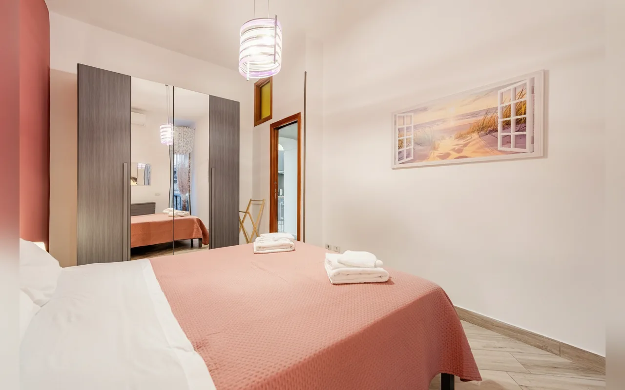 Camera con bagno privato — La Dimora del Tritone, Napoli (Campania) (foto 21)
