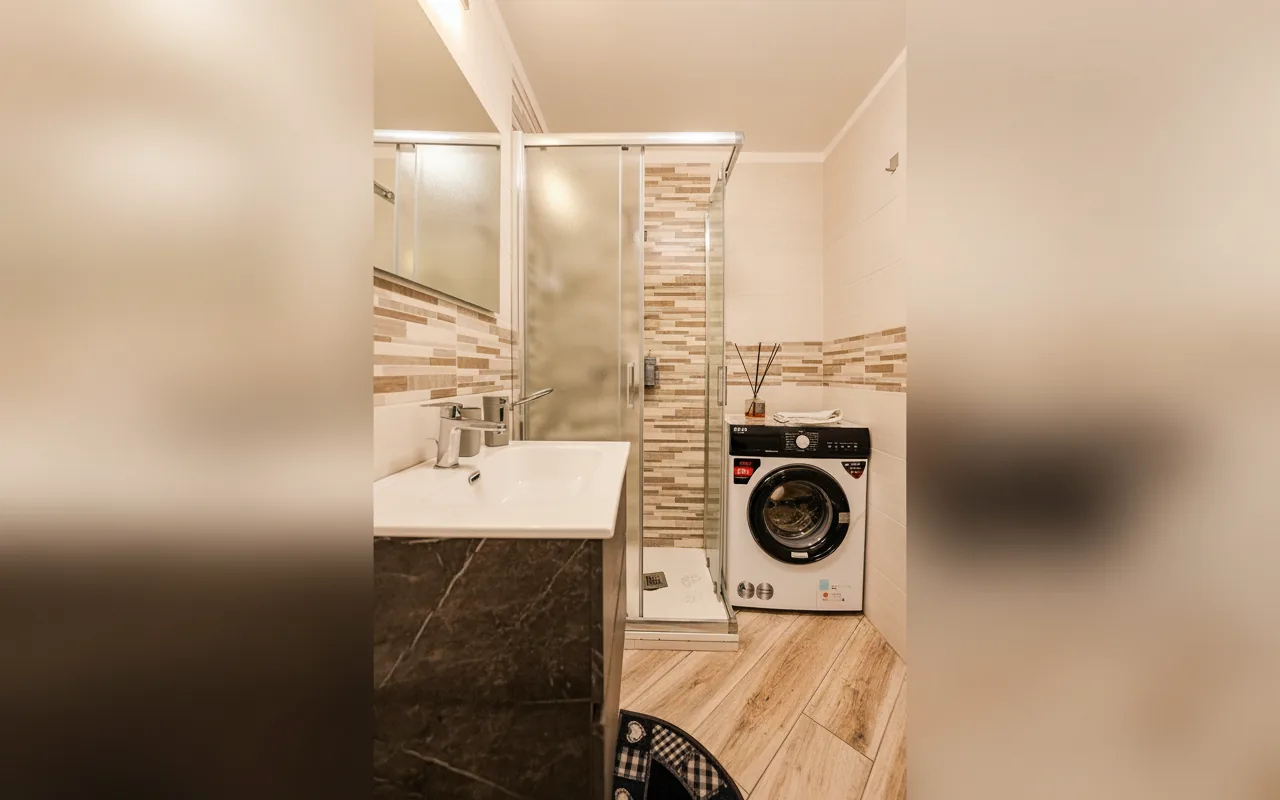 Camera con bagno privato — La Dimora del Tritone, Napoli (Campania) (foto 26)